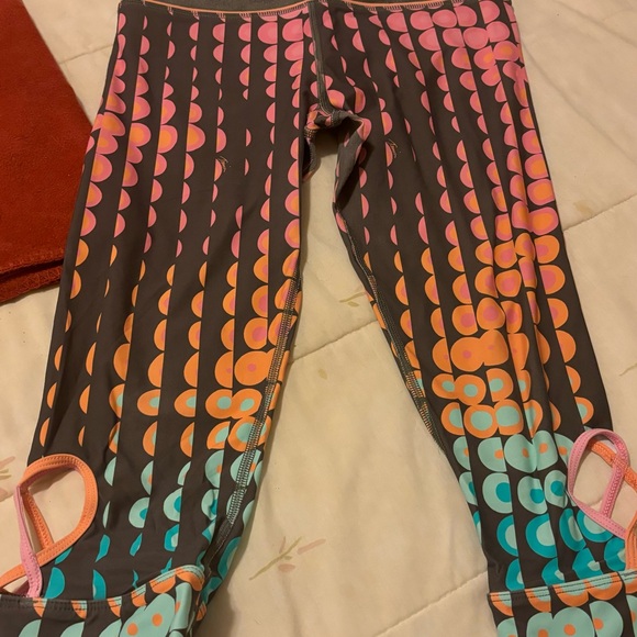 Trina Turk Recreation Heart Cut-Out Leggings - Picture 2 of 7